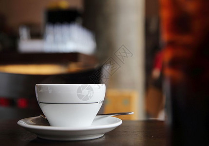 咖啡店木材背景黑咖啡图片