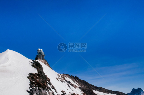斯芬克观察甲板塔的全景位于欧洲的雪山峰位于斯威兹兰的雪山峰图片