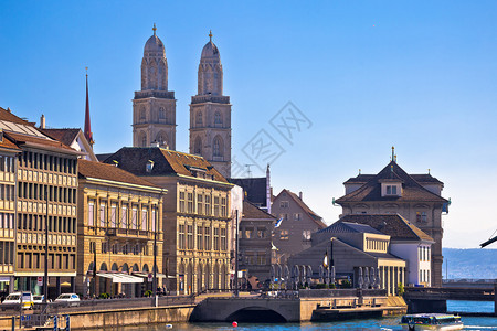 苏黎世和利马特河水边建筑图景瑞士最大的城市图片