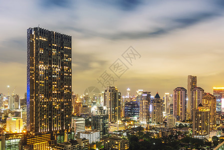 现代高楼建筑商业城市中心图片