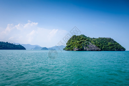 朗卡维群岛海景从船只喀达马来西亚朗卡维群岛海景图片