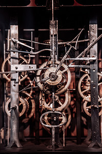 2013年9月6日苏黎世的NeuthcaelSwzrland古老董时钟机制图片