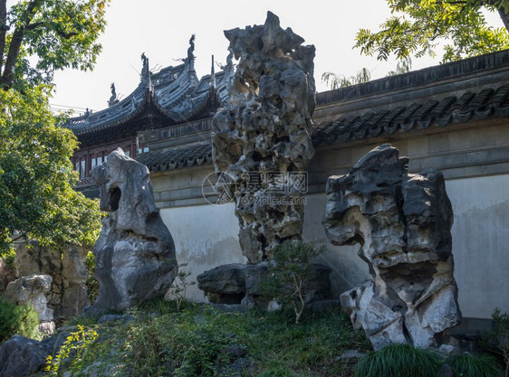 古老的上海城Yyu或an花园的装饰岩石花园的详情图片