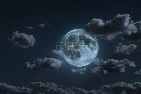 月亮和夜云光背景深蓝色图片