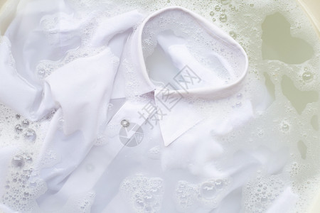 深色可视化数据洗衣服前一抹白衬衫背景