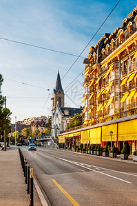 2013年7月5日蒙特勒MontreuxSwzrland蒙特勒市中心的轻交通街图片