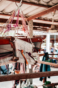 用于编织纺的老旧亚洲编织设备图片