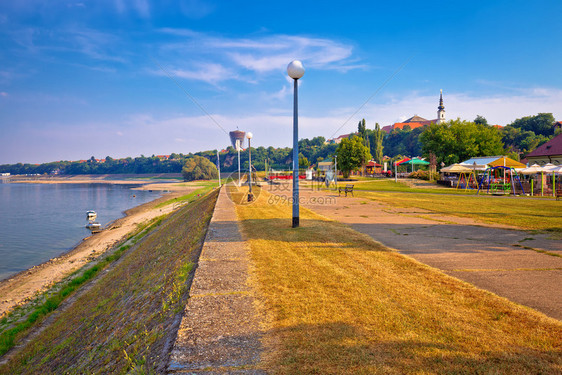 Vuvkoar市和dnube河海岸风景croati的斯拉沃尼亚地区图片