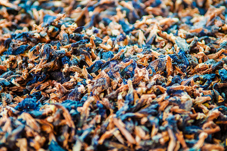 制造草药茶的干蝴蝶豆蓝三氯硝酸酯或花粉图片