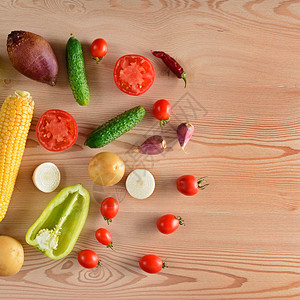 一组蔬菜放在木制桌子上平板顶部视图免费文本空间图片