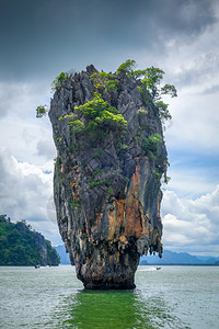 泰国攀牙湾詹姆士邦德岛的高塔普岩泰国攀牙湾的高塔普岛图片