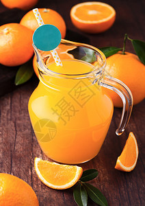 罐有机新鲜橙汁深木底有生橙子图片