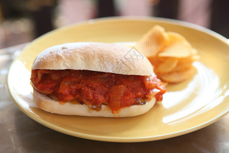 意大利香肠三明治图片