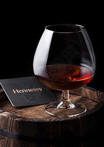 红方威士忌刻痕棕色的高清图片