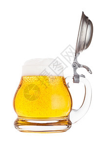 古老的倒玻璃杯装有泡沫的啤酒杯白色底面有银钢顶的玻璃把手图片