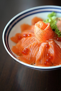 生鱼片寿司图片