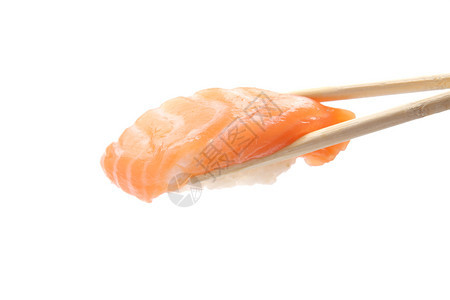 白背景孤立的鲑鱼寿司图片