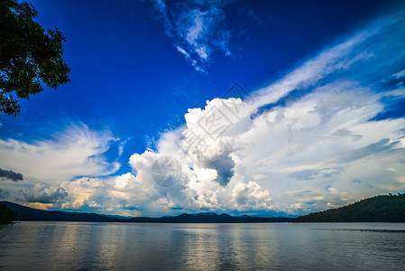 南卡罗莱纳湖的美丽风景图片