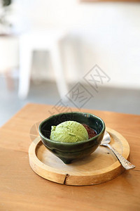 茶叶冰淇淋加红豆子图片