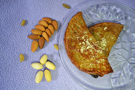 麦芽饼是一种煎作为甜点或通常在霍利节上制作的零食图片