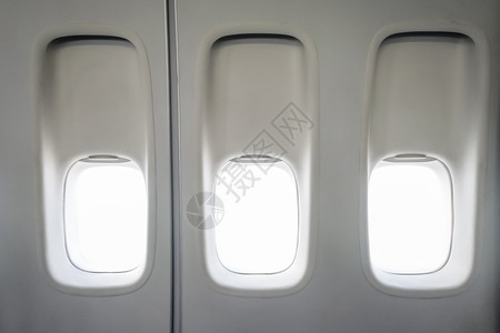 飞机机舱内的窗口图片