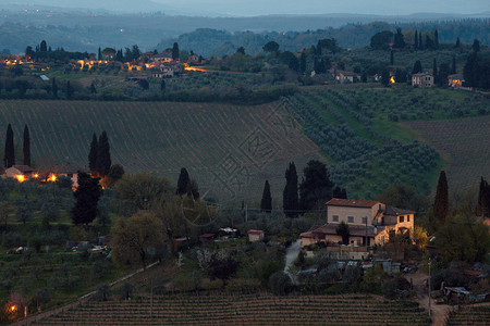 TuscanItlynpri62017年关于典型的tuscan风景的视图并带有cypres通道tuscanItlynpril62图片