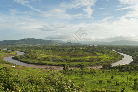 天空之鱼素材Bhatgr大坝附近PuneMahrst附近的项链点背景