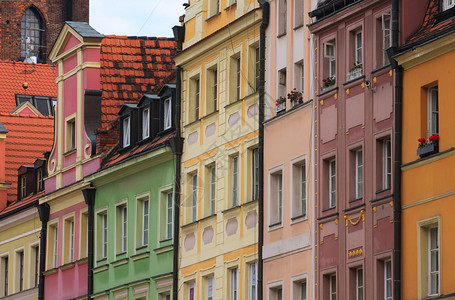 波兰州Wroclaw街的老房子多色的外表图片