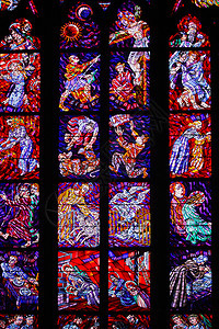 圣殿大教堂的彩色玻璃窗图片
