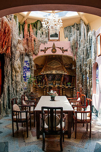 2014年6月日Daltvienam室内的幻想晚餐与疯狂的房子晚餐桌挂Nga宾馆城市中最著名的旅游景点图片