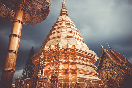 泰国清迈的素贴金塔泰国清迈素贴金塔寺图片