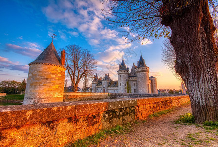2019年著名的中世纪城堡日落时黄河谷弗朗特城堡起源于14世纪末图片