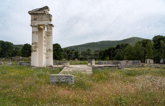 埃皮达鲁斯阿斯克勒皮奥斯圣殿的庙宇和建筑遗迹希腊埃皮达鲁斯的阿斯克勒皮奥斯圣殿遗址图片