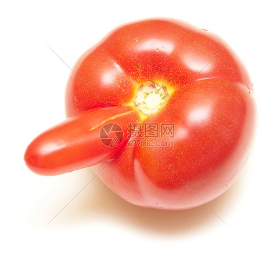 白底孤立的熟番茄图片