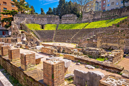 古老的罗马剧院古老的废墟之景意大利的filuvenzagul地区图片