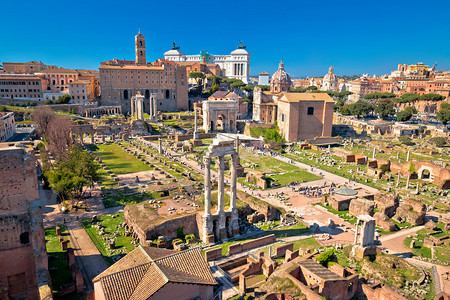 对意大利首都罗马曼论坛废墟的空中观测图片