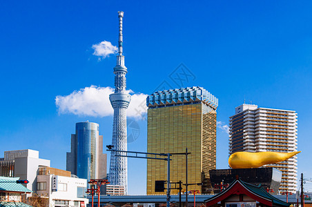2018年月9日本东京东京星际天塔高升至蓝色天空顶冬季有来自亚萨西的啤酒厅来自亚萨库地区日本著名的现代地标和城市风景图片
