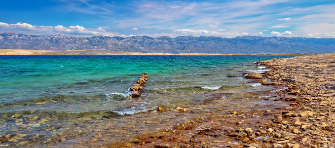 扎达尔地区沙石漠滩风景和韦莱比特岛风景croati的dlmti地区图片