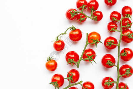白色背景上的西红柿图片