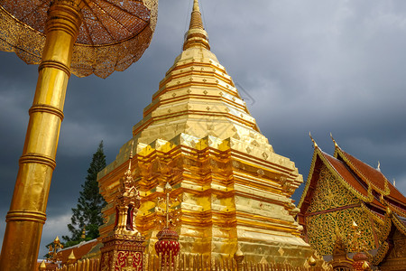 泰国清迈的素贴金塔泰国清迈素贴金塔寺图片