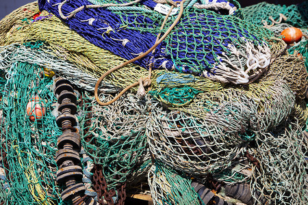 在港口关闭多彩的渔网几乎是一种抽象的模式图片