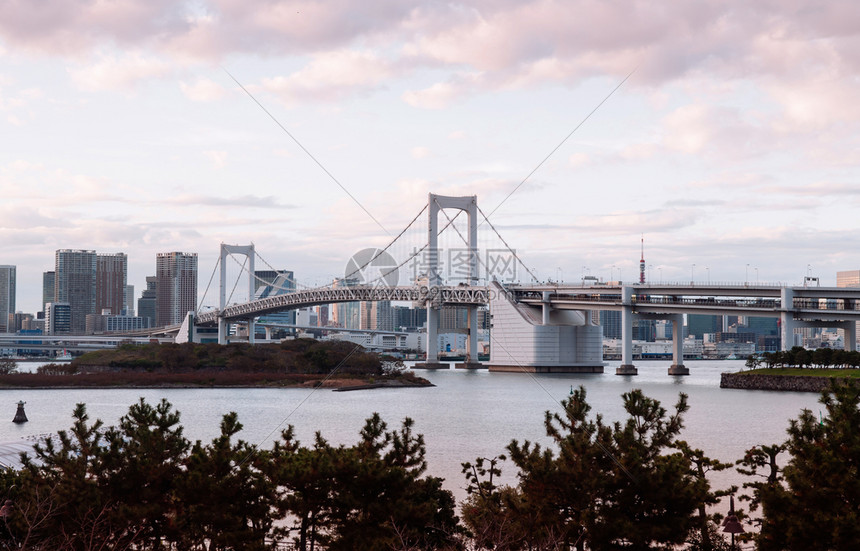 odaib彩虹桥和toky湾城市景色图片