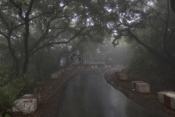 雨季马哈巴列什瓦印地亚图片