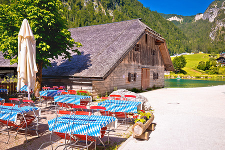 科尼格西海岸巴伐利亚阿尔卑斯山地貌和旧木制建筑景观伯希特斯加登尔土地巴伐利亚德意志图片