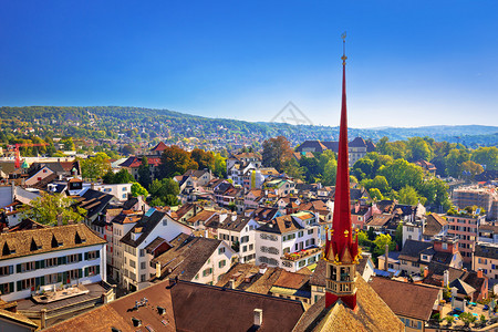 苏黎世市的屋顶和城景色的空中象是瑞士最大的城市图片