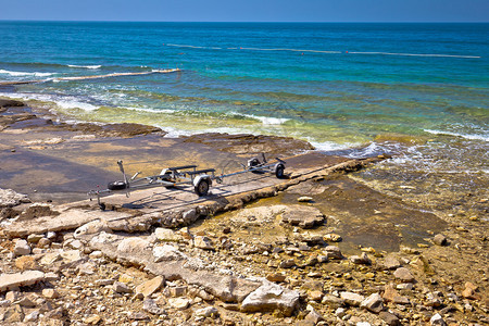 海边拖船车石滩Croati岛地区图片