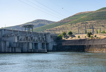 在Tfurgal的杜罗河边Balgemdopcinh大坝上发电图片