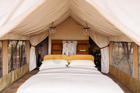 201年6月日jun01serngtianzi豪华度假帐篷营卧室内图片
