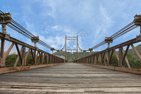 著名的木桥在穆塔河hinjewadpunemahrstind图片