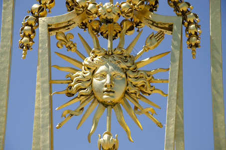 细节象征太阳的金色外栅栏在宫殿的正面凡尔赛法国欧洲图片